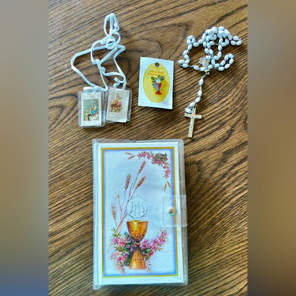 First Holy Communion Prayer Book with Accessories - NWT